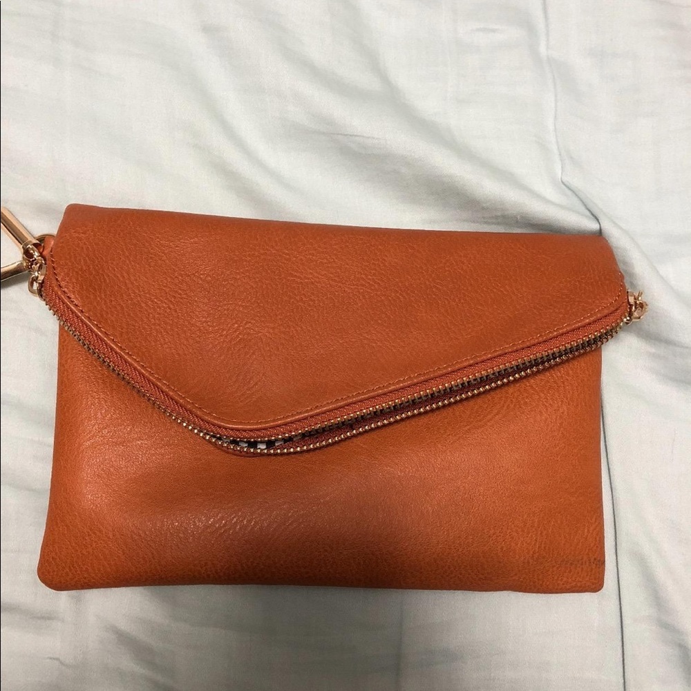 BRAND NEW WOMENS CAMEL CLUTCH/CROSSBODYHANDBAG NWT - Picture 5 of 7
